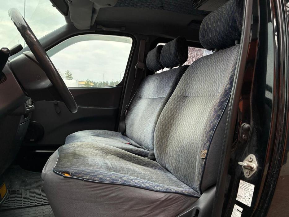TOYOTA Hiace 2001