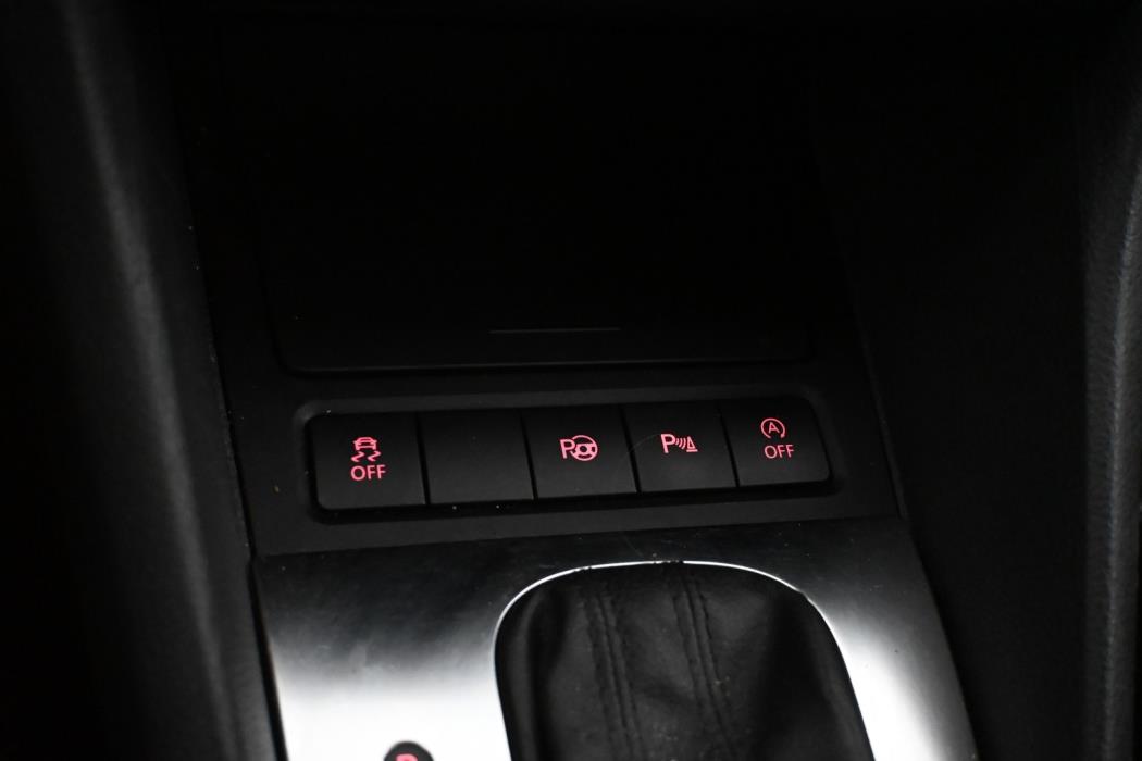 VOLKSWAGEN Golf 2012