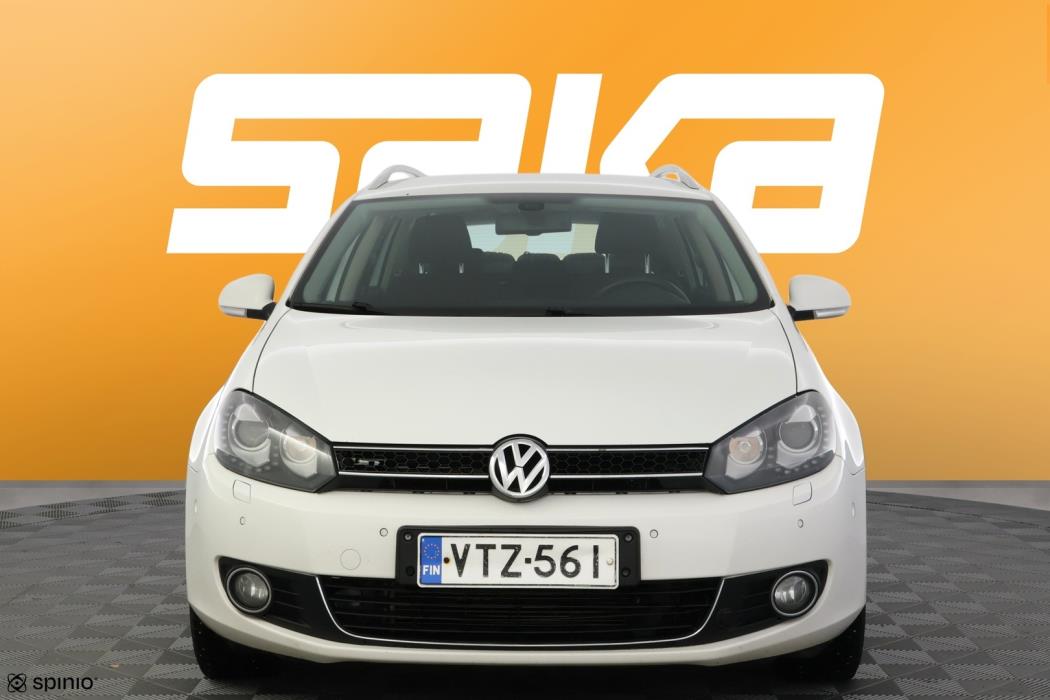 VOLKSWAGEN Golf 2012