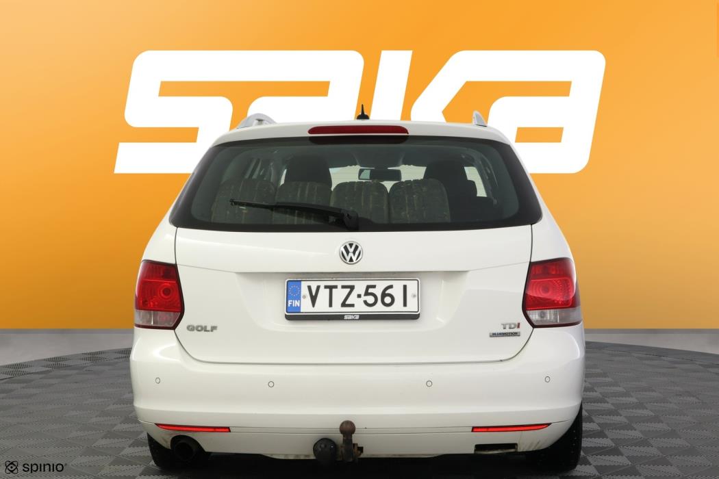 VOLKSWAGEN Golf 2012