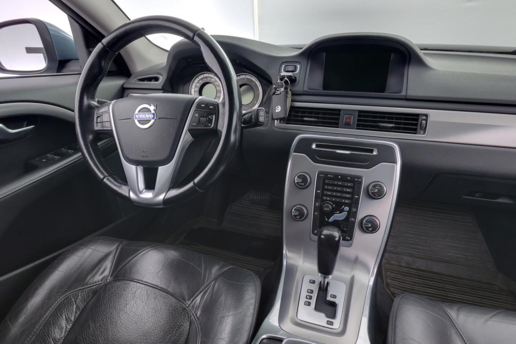 VOLVO V70 2012