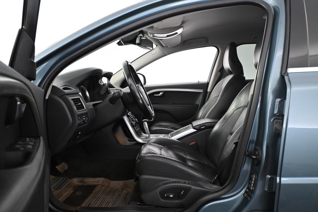 VOLVO V70 2012