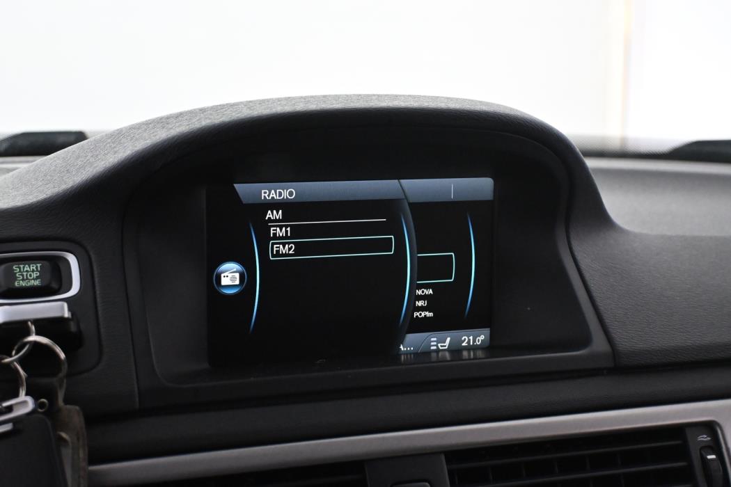 VOLVO V70 2012