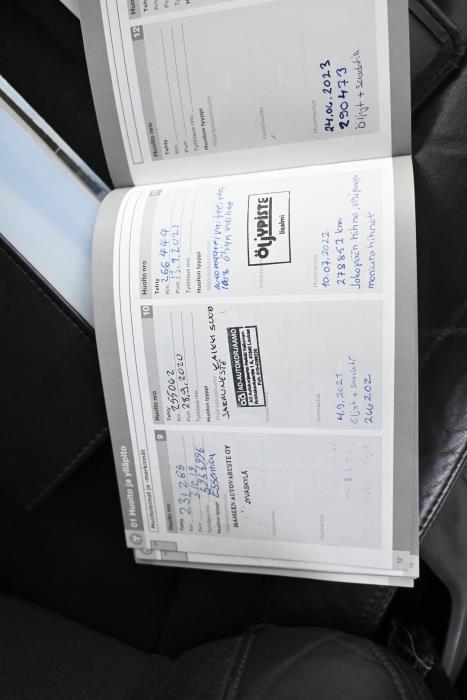 VOLVO V70 2012