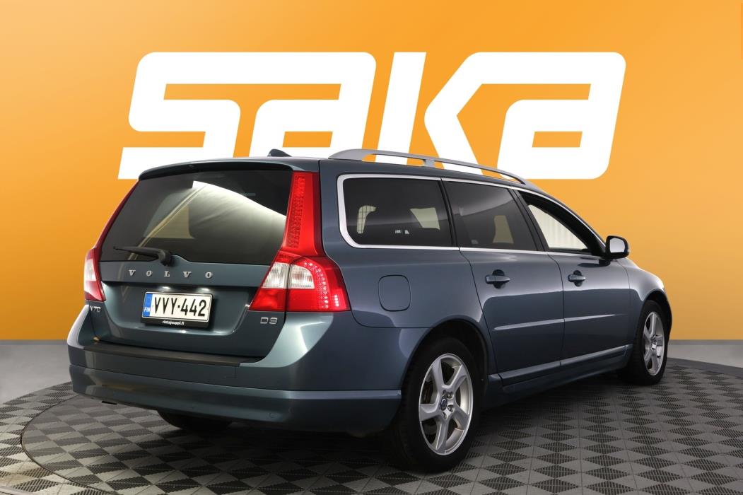 VOLVO V70 2012