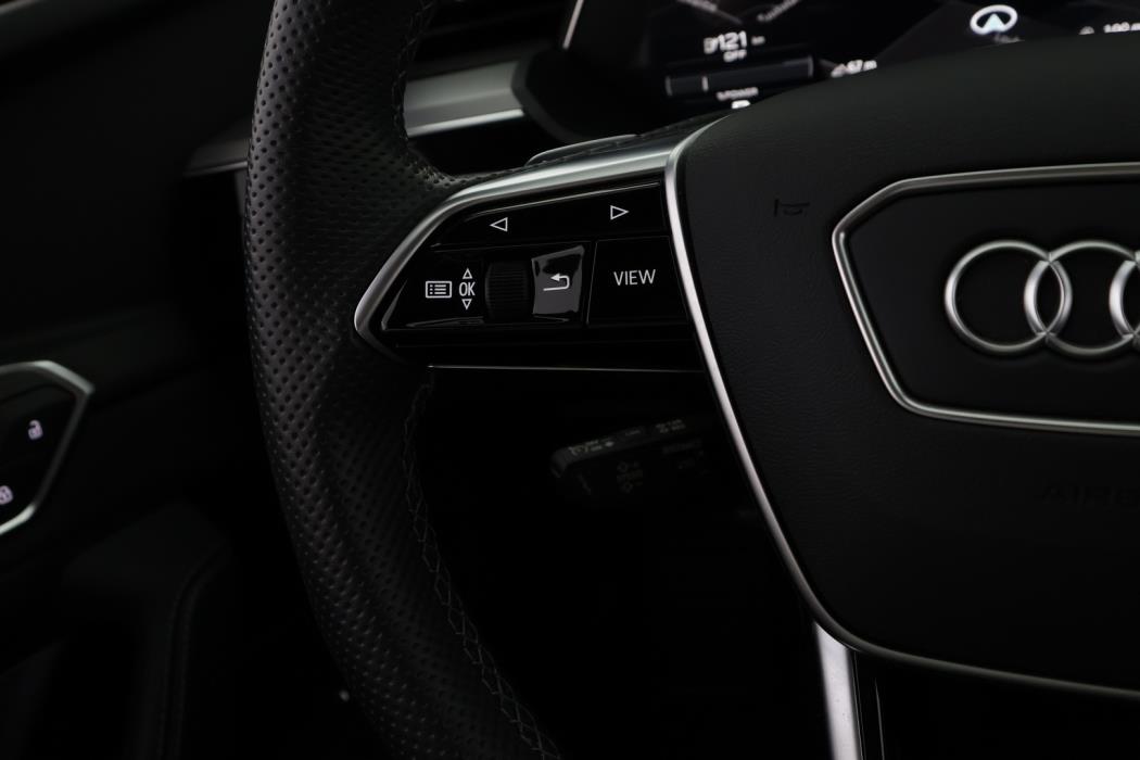 AUDI e-tron 2023