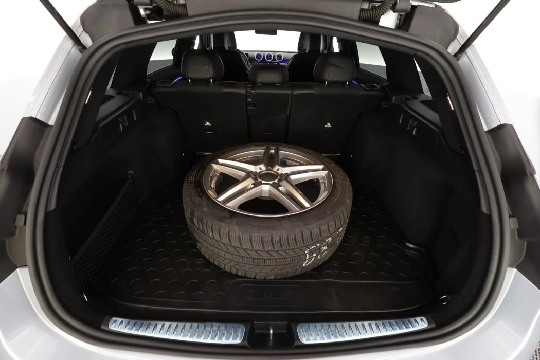 MERCEDES-BENZ C 2023
