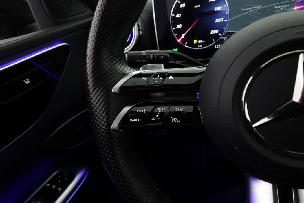 MERCEDES-BENZ C 2023