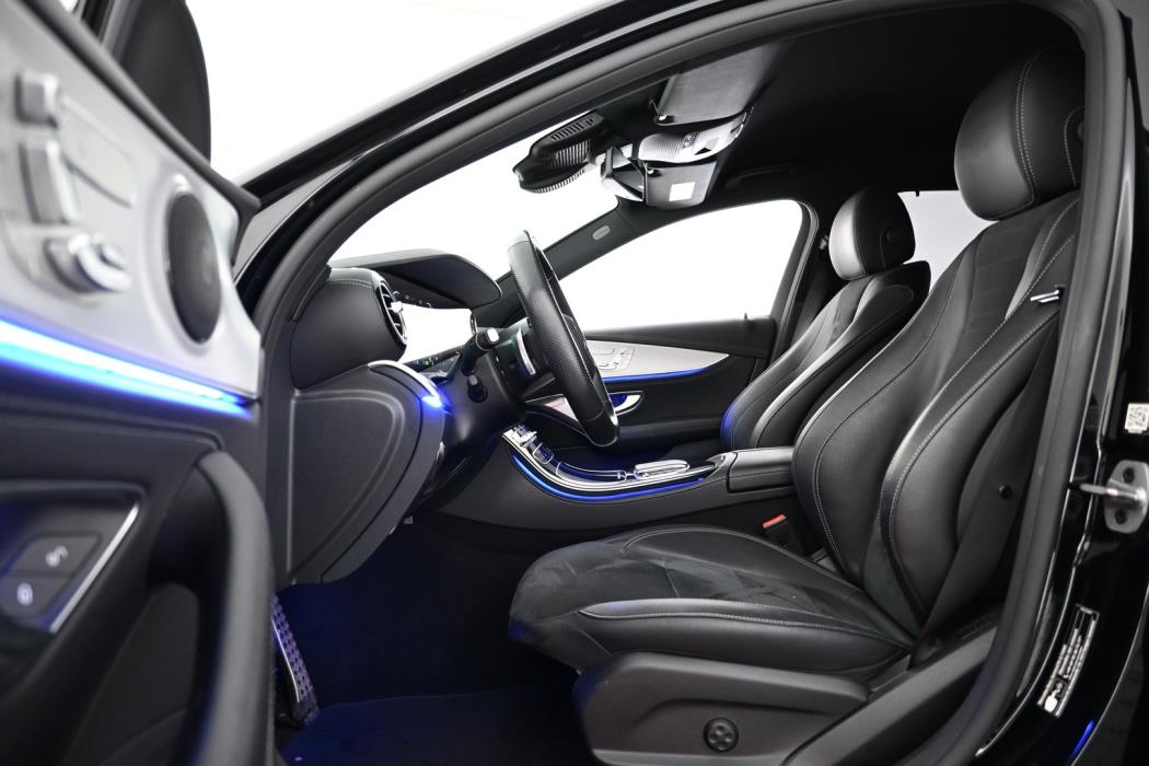 MERCEDES-BENZ E 2023