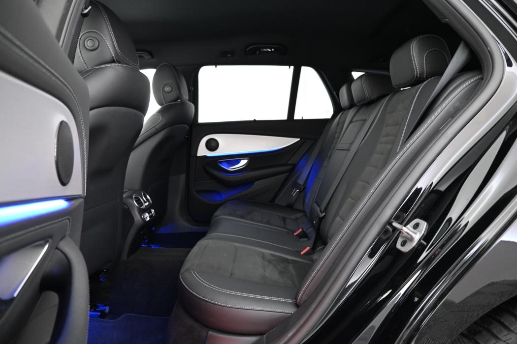 MERCEDES-BENZ E 2023