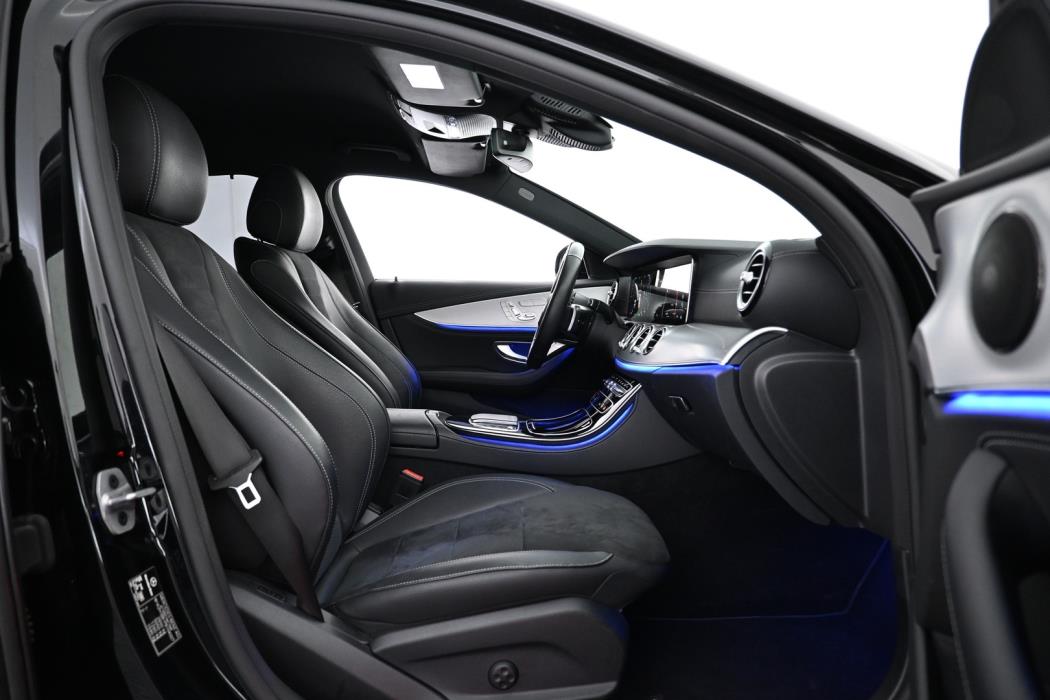 MERCEDES-BENZ E 2023