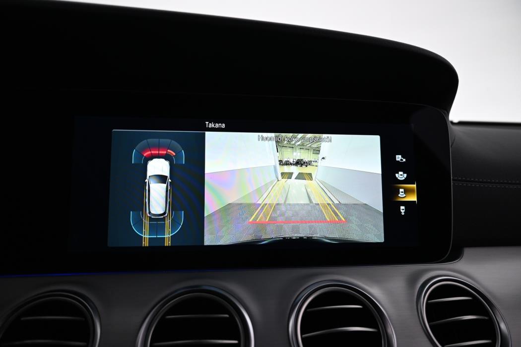 MERCEDES-BENZ E 2023