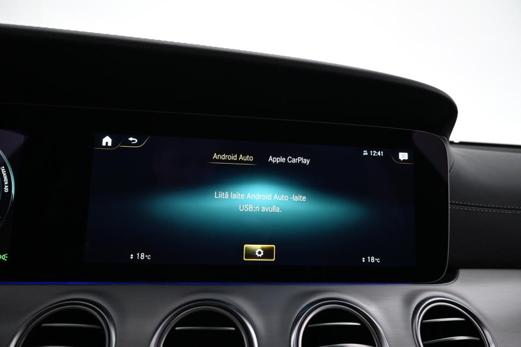 MERCEDES-BENZ E 2023