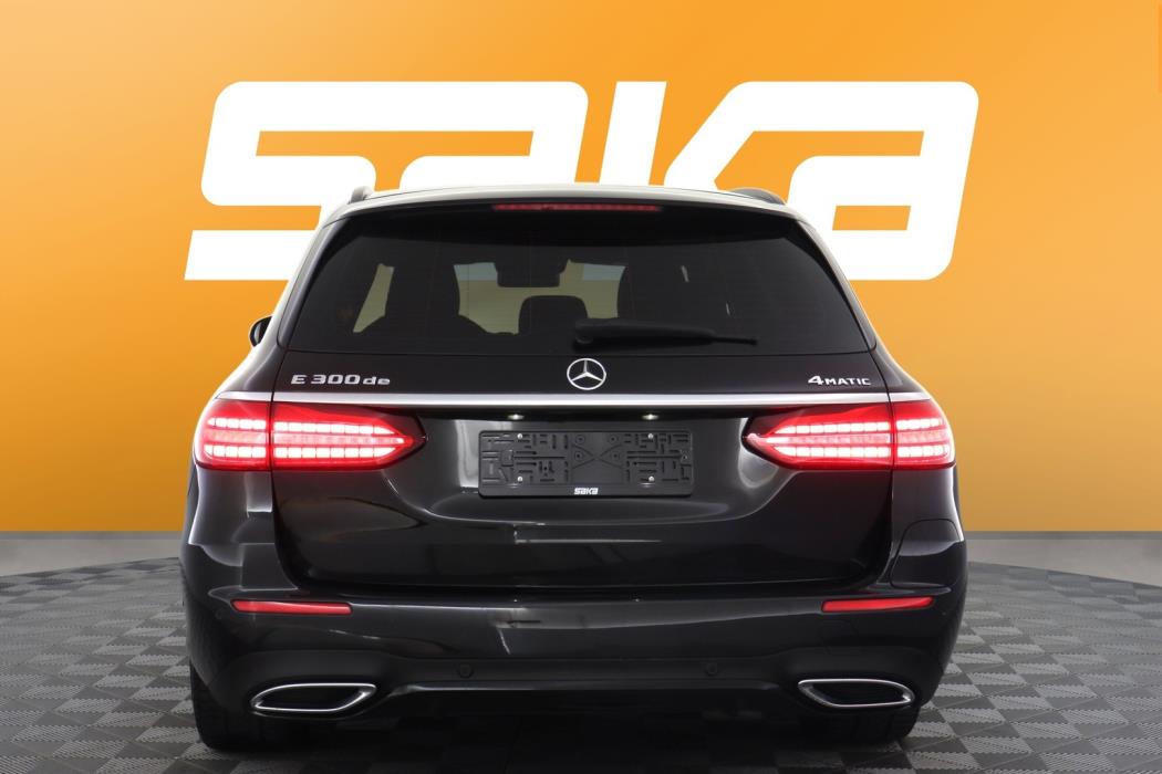 MERCEDES-BENZ E 2023