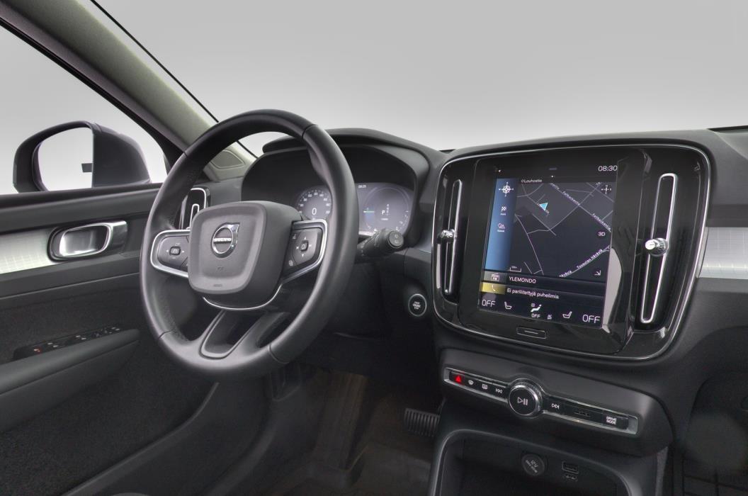 VOLVO XC40 2022
