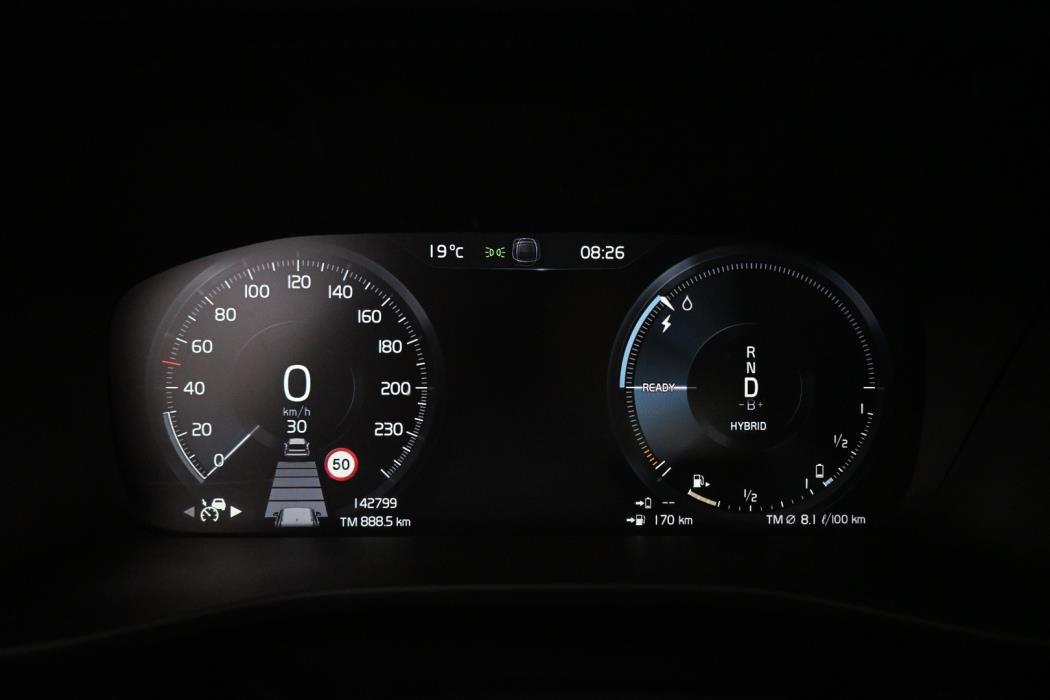 VOLVO XC40 2022