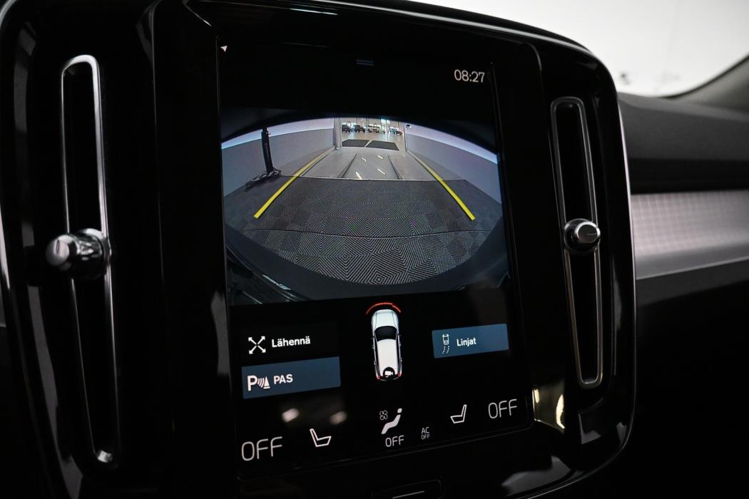 VOLVO XC40 2022
