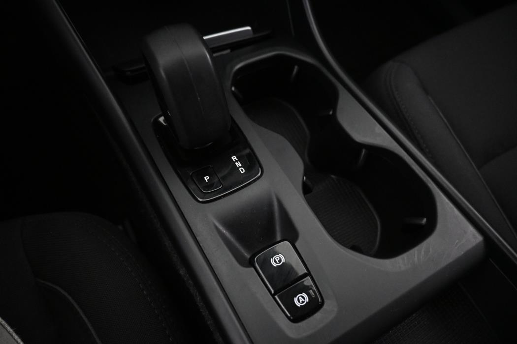 VOLVO XC40 2022