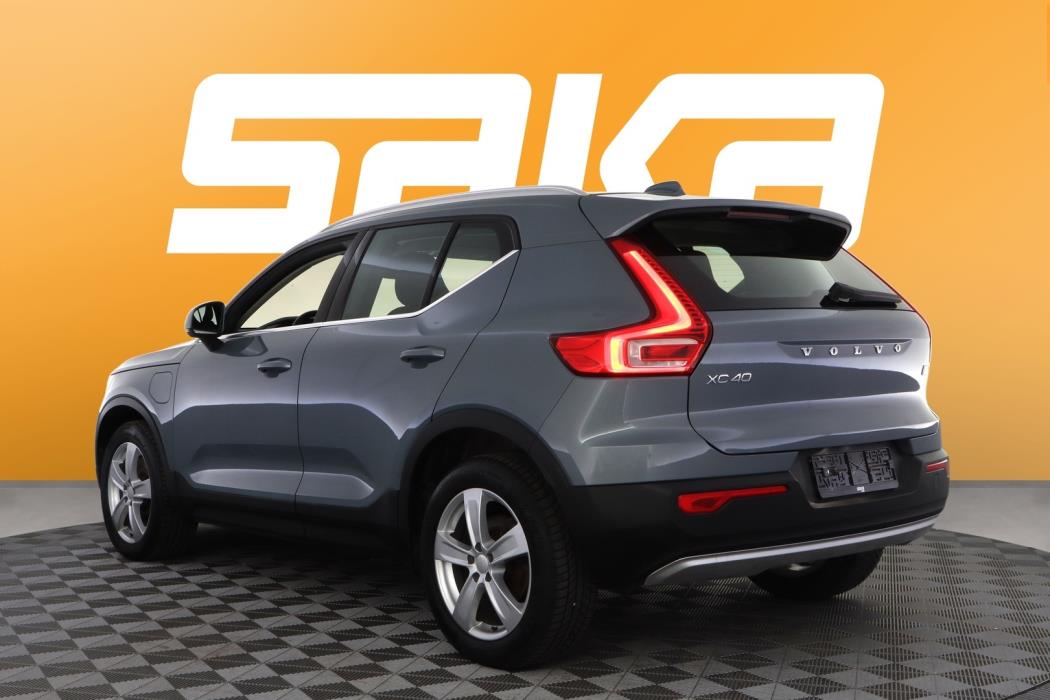 VOLVO XC40 2022