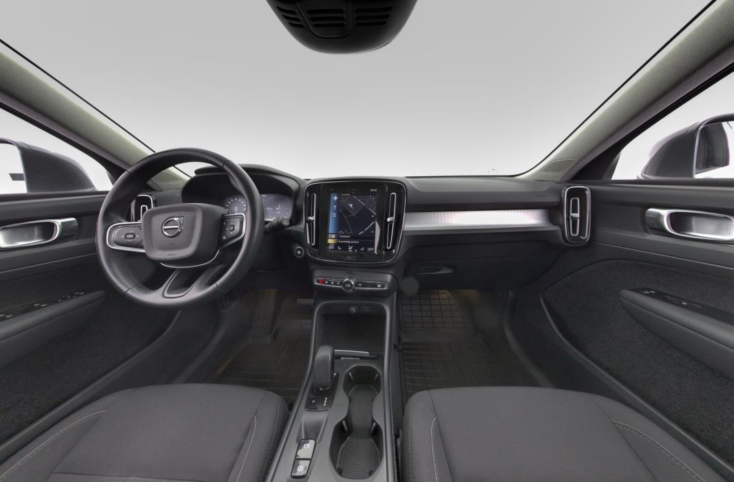 VOLVO XC40 2022