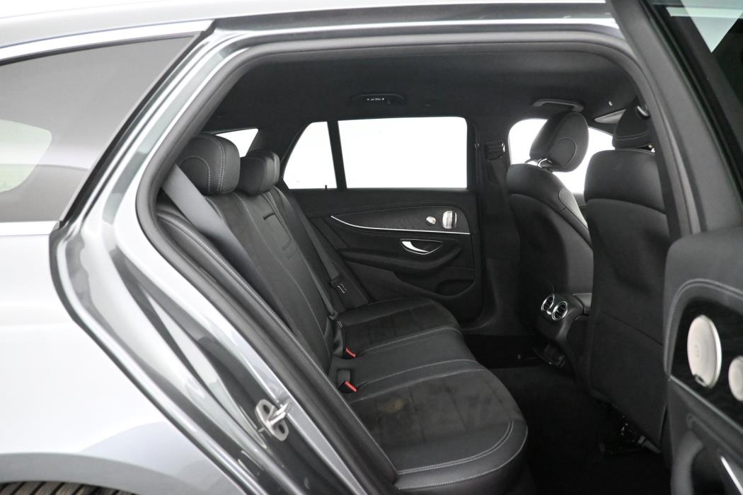 MERCEDES-BENZ E 2022