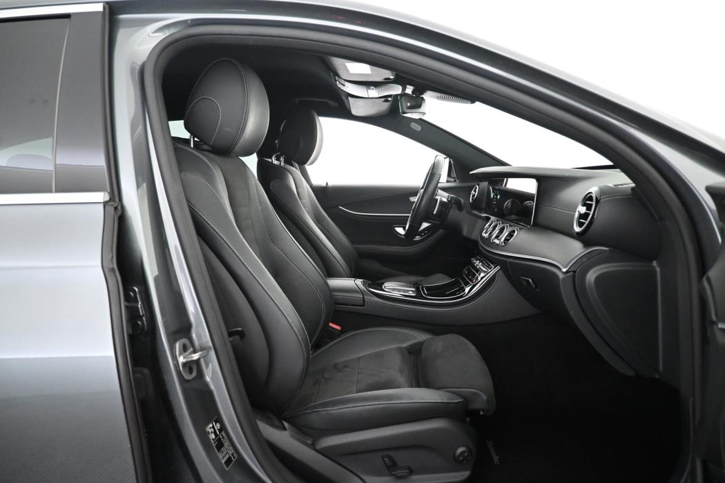 MERCEDES-BENZ E 2022