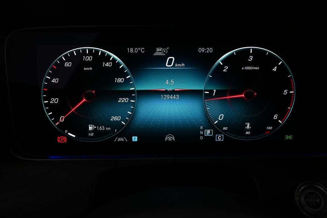 MERCEDES-BENZ E 2022