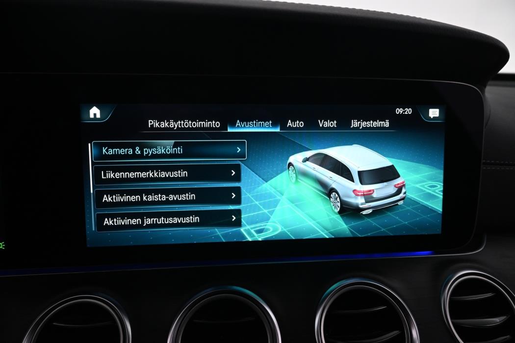 MERCEDES-BENZ E 2022