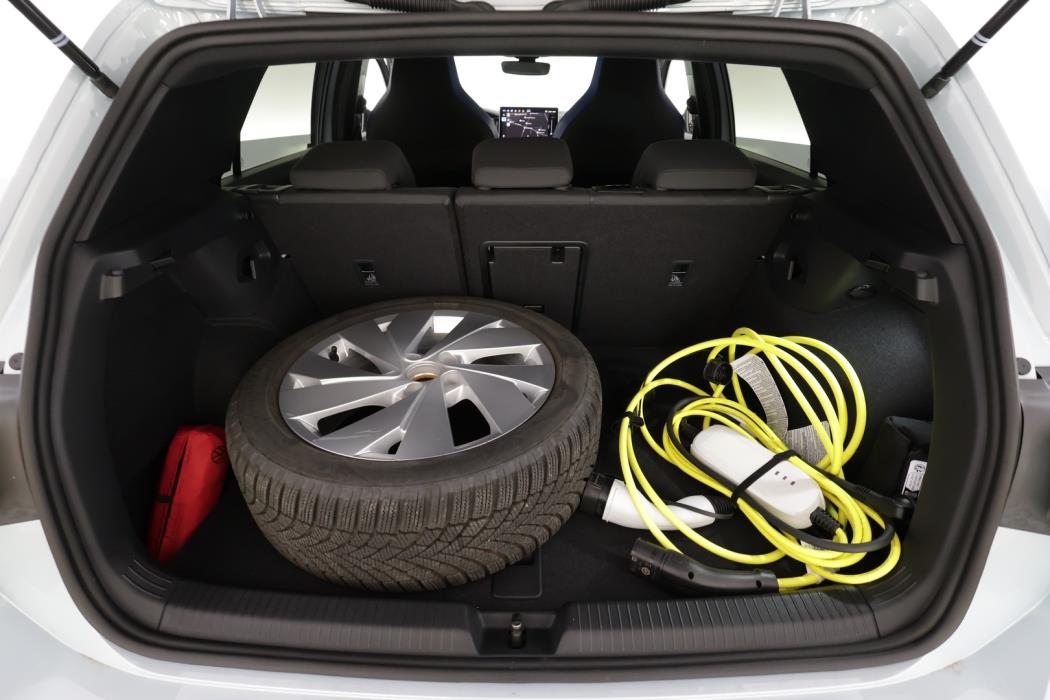 VOLKSWAGEN Golf 2026