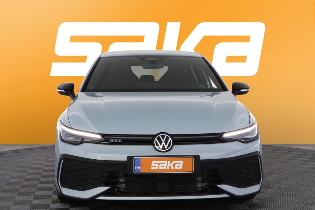 VOLKSWAGEN Golf 2026