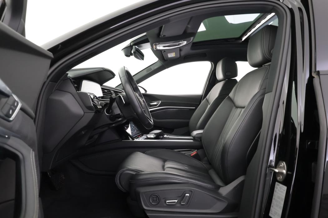 AUDI e-tron 2023