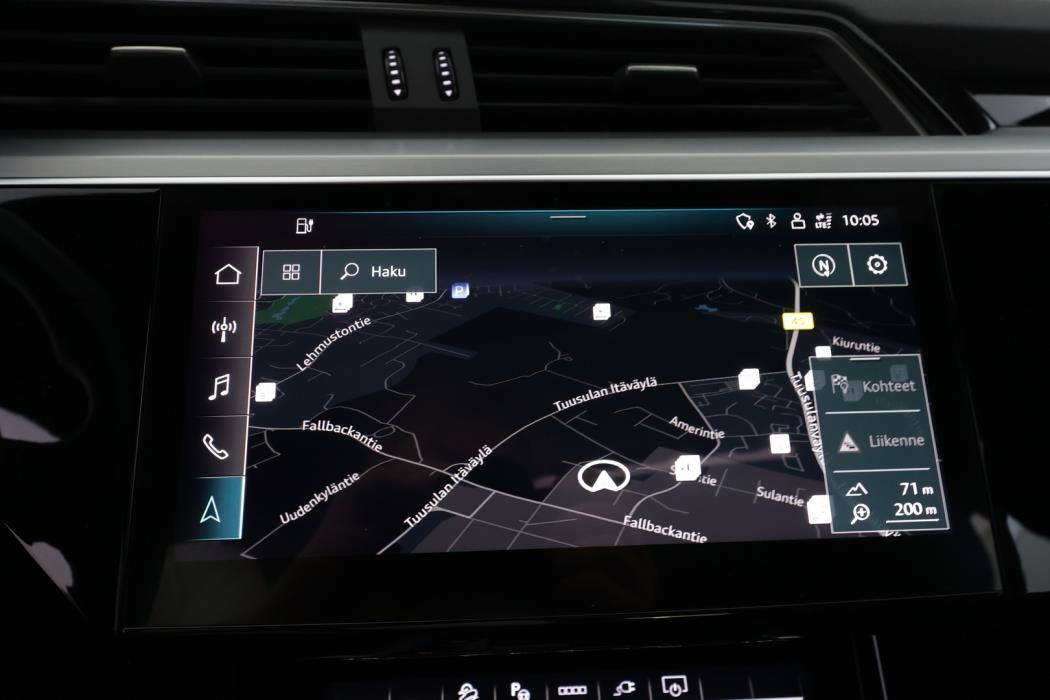 AUDI e-tron 2023