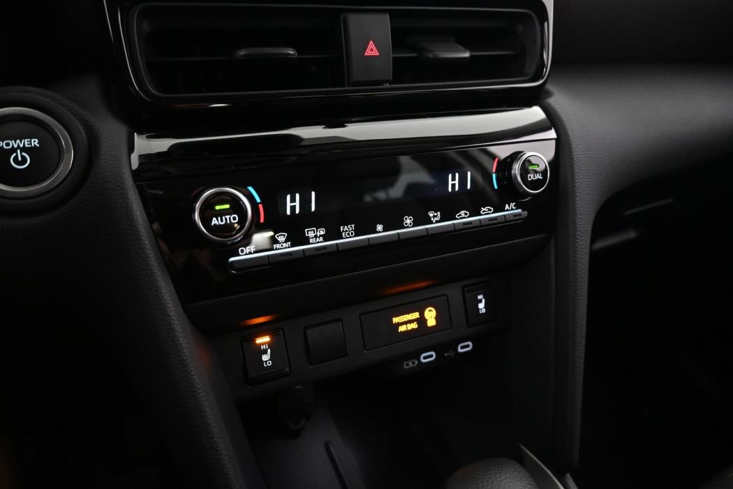 TOYOTA Yaris Cross 2024