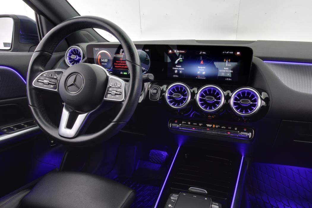 MERCEDES-BENZ EQA 2021