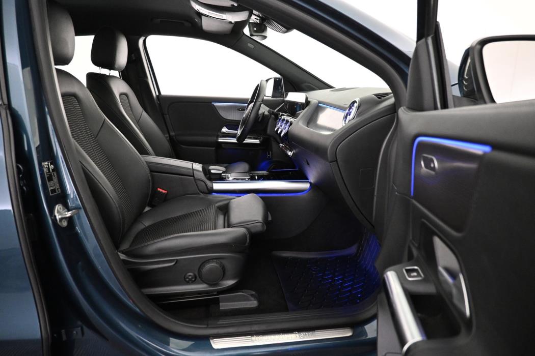 MERCEDES-BENZ EQA 2021