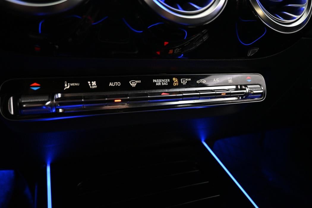 MERCEDES-BENZ EQA 2021