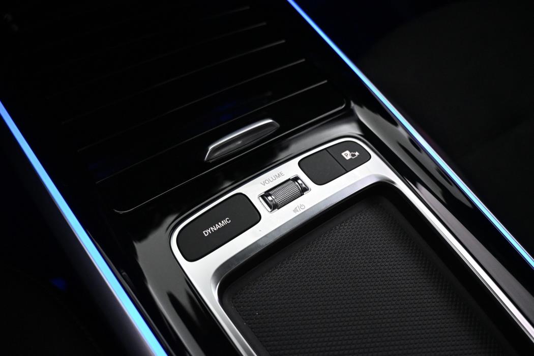 MERCEDES-BENZ EQB 2025
