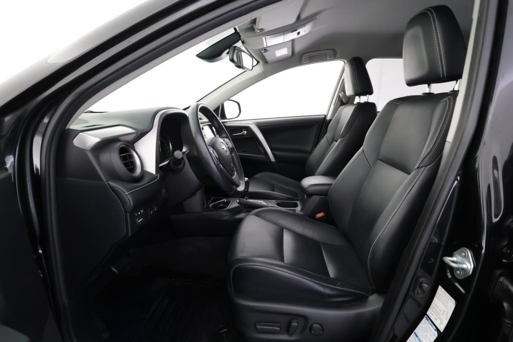 TOYOTA RAV4 2017