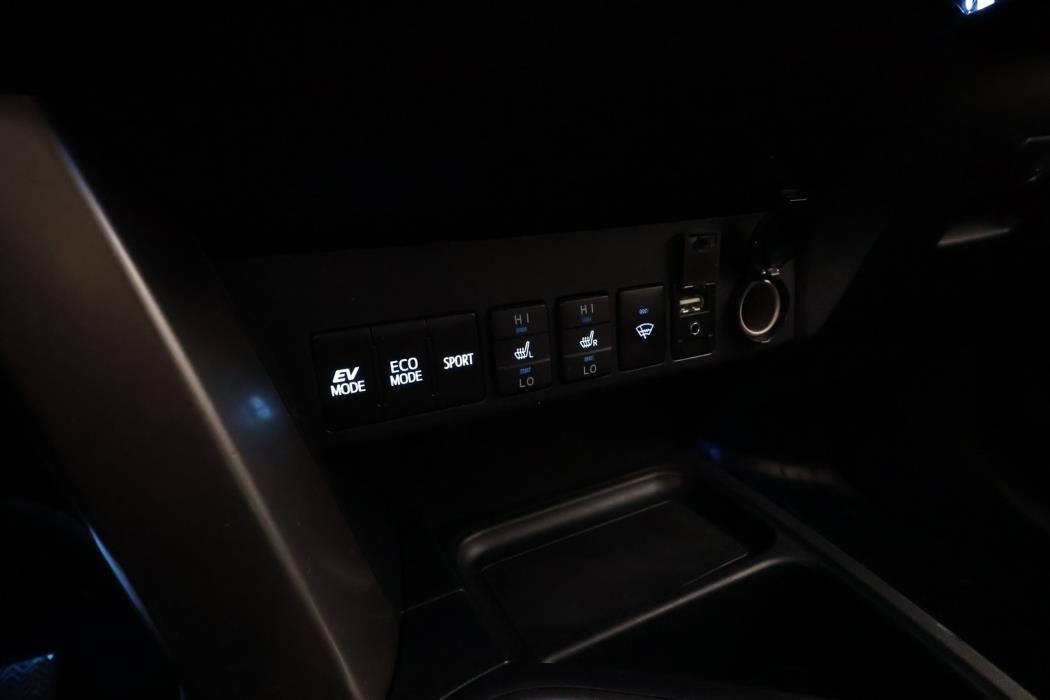 TOYOTA RAV4 2017