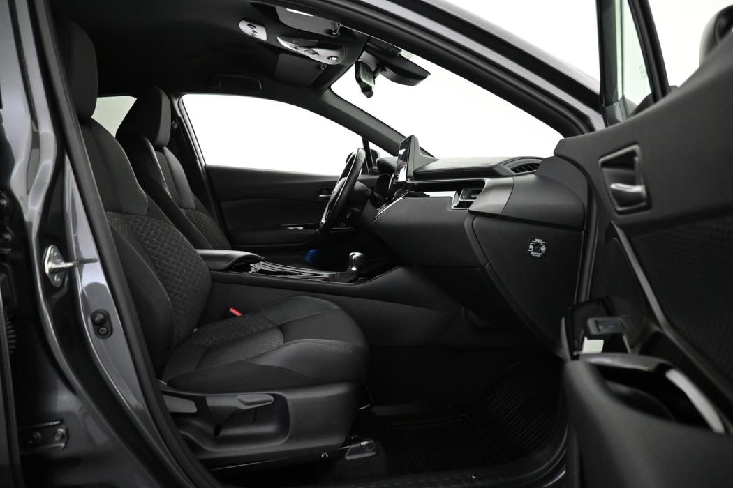 TOYOTA C-HR 2023