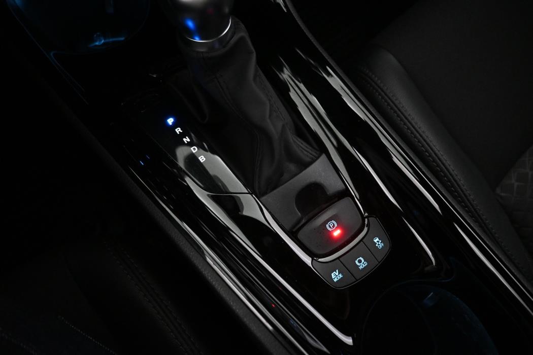 TOYOTA C-HR 2023