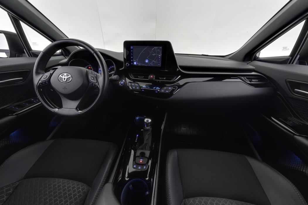 TOYOTA C-HR 2023