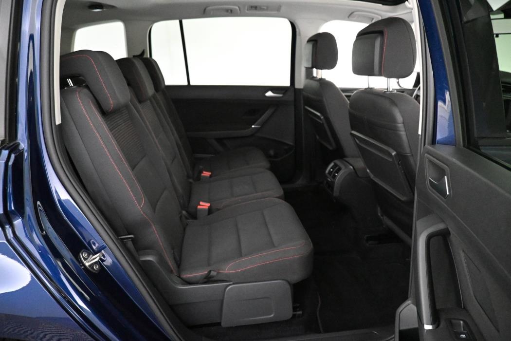 VOLKSWAGEN Touran 2018