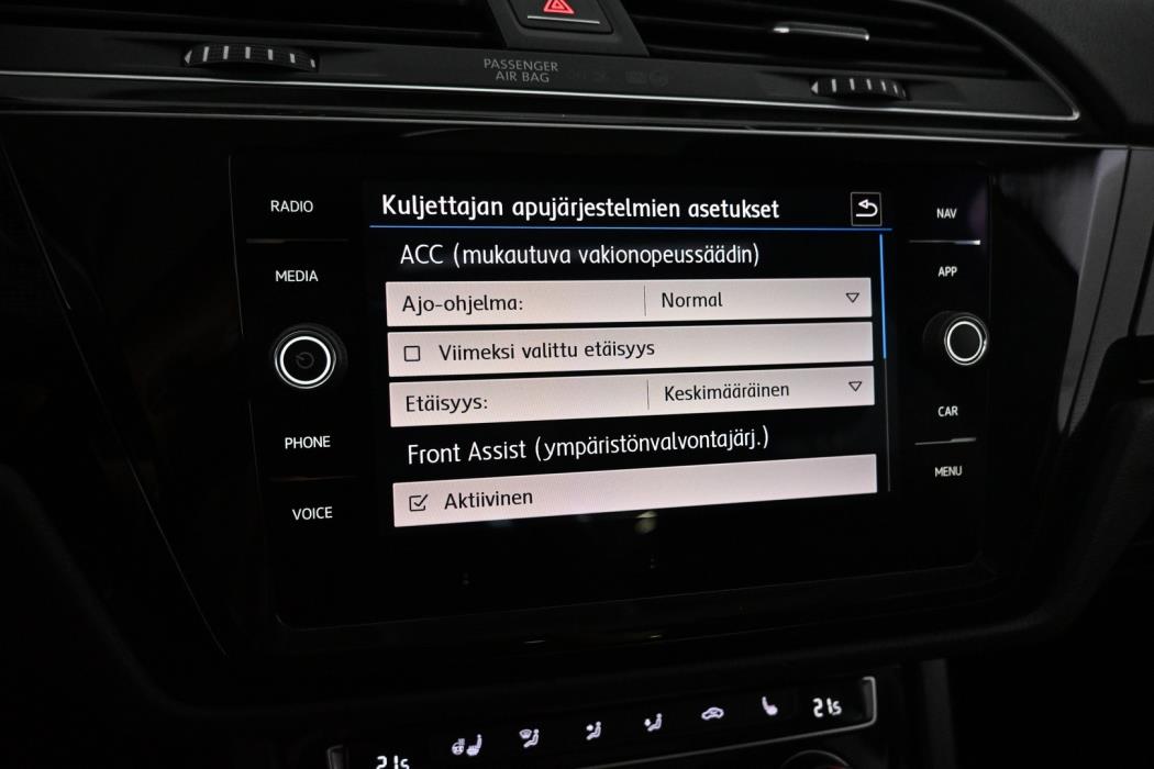 VOLKSWAGEN Touran 2018
