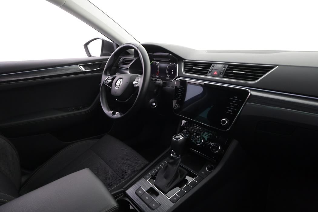 SKODA Superb 2023