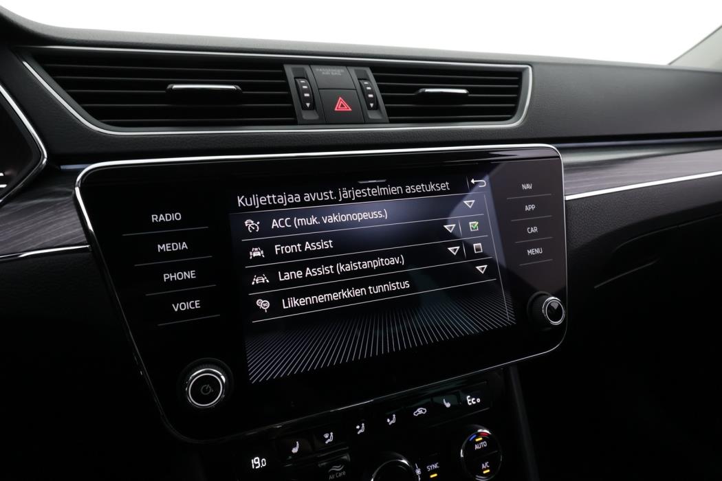 SKODA Superb 2023