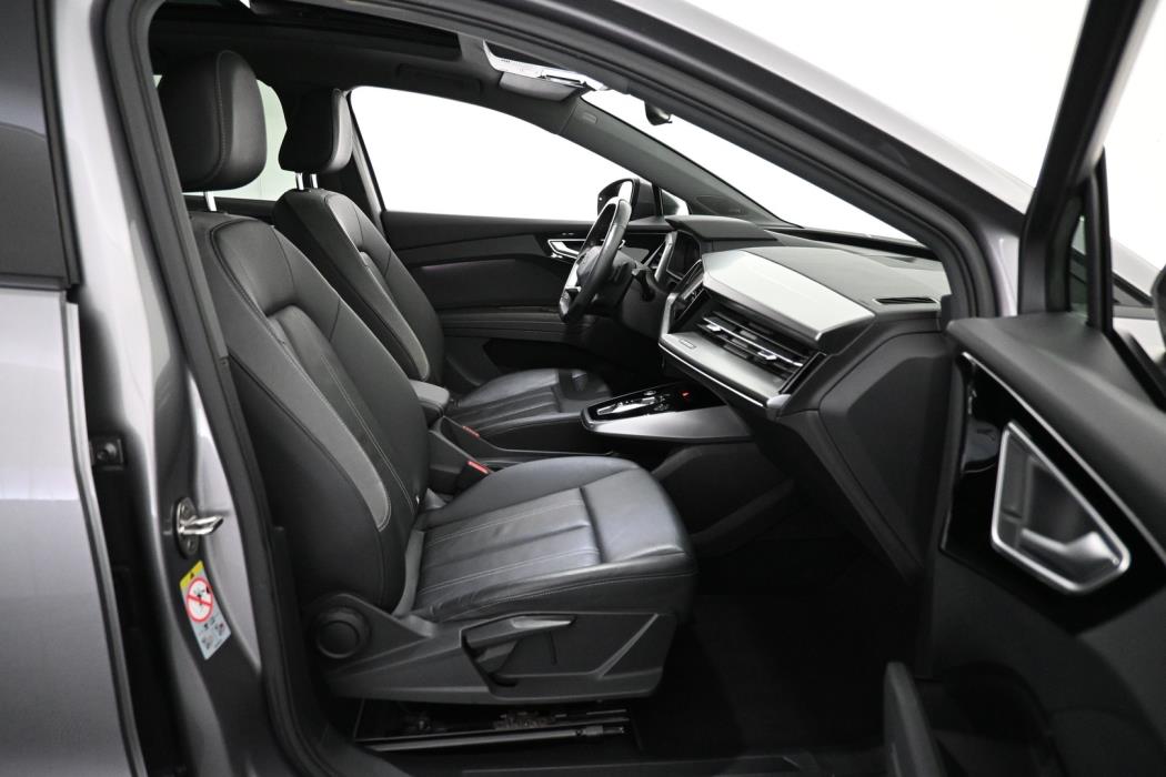 AUDI Q4 e-tron 2022