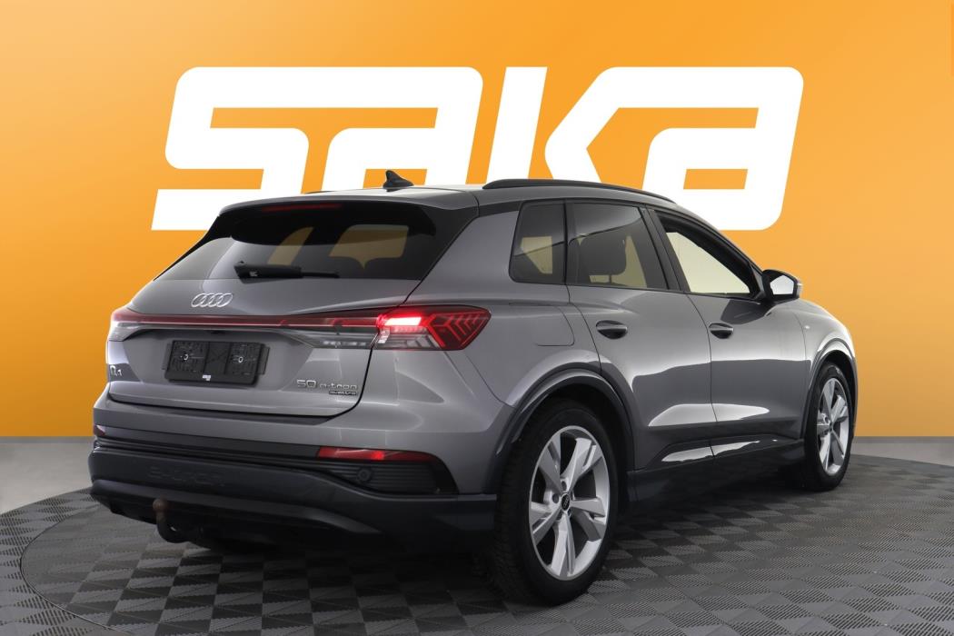 AUDI Q4 e-tron 2022