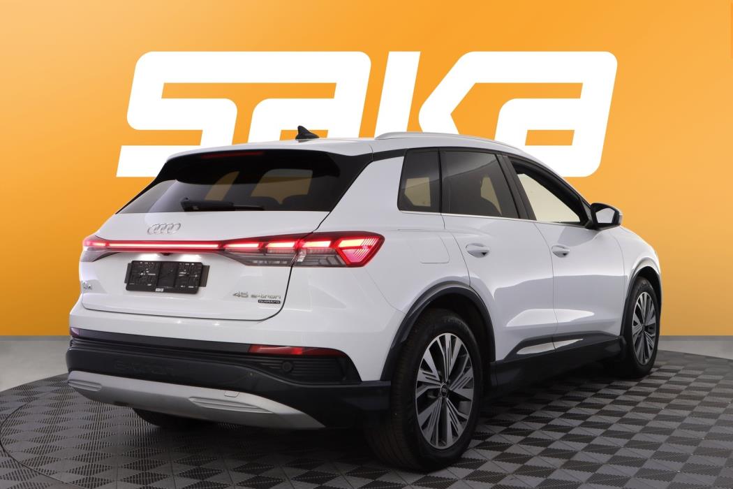 AUDI Q4 e-tron 2023