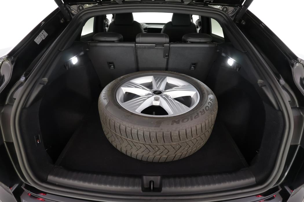 AUDI Q4 e-tron 2022